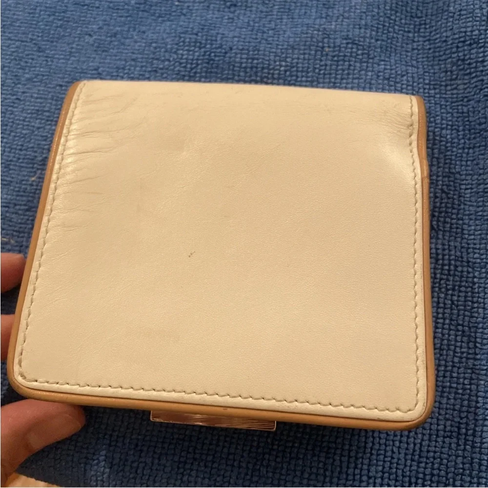 Coach White Leather Wallet Y2K Era Snap Closure 🔥 - Picture 3 of 15